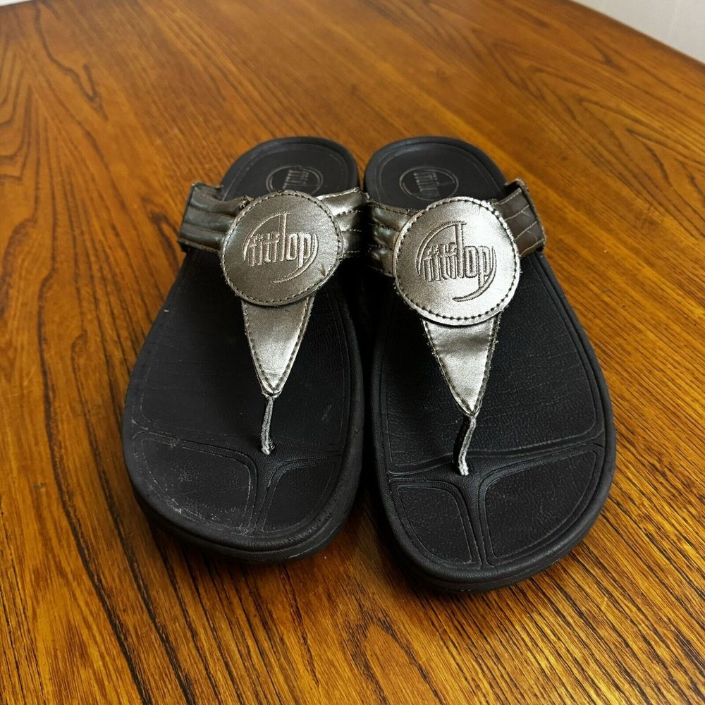FitFlop 5100 Gold Bronze Toning Walking Flip Flops Sandals Shoes Size 9